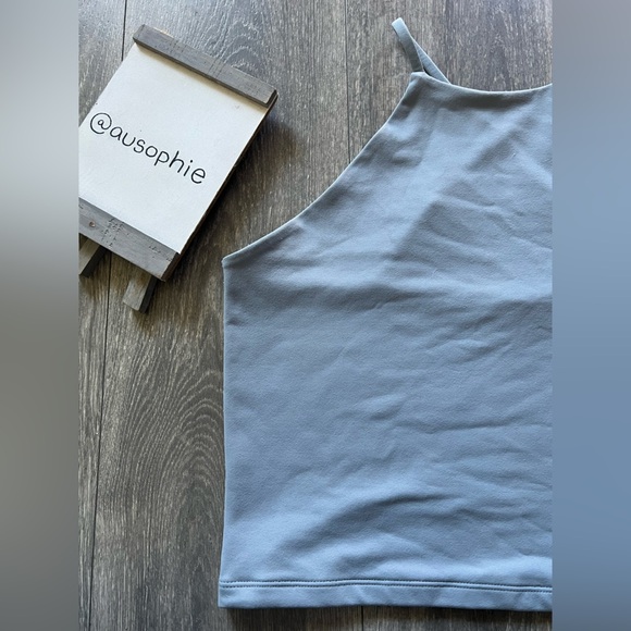 Abercrombie & fitch soft A&f high neck tank top in a light periwinkle. Size L - Picture 5 of 9